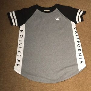 Hollister T-Shirt😍